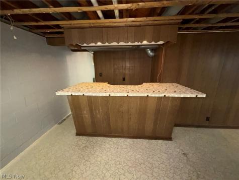 453 Kenyon Avenue Elyria OH 44035