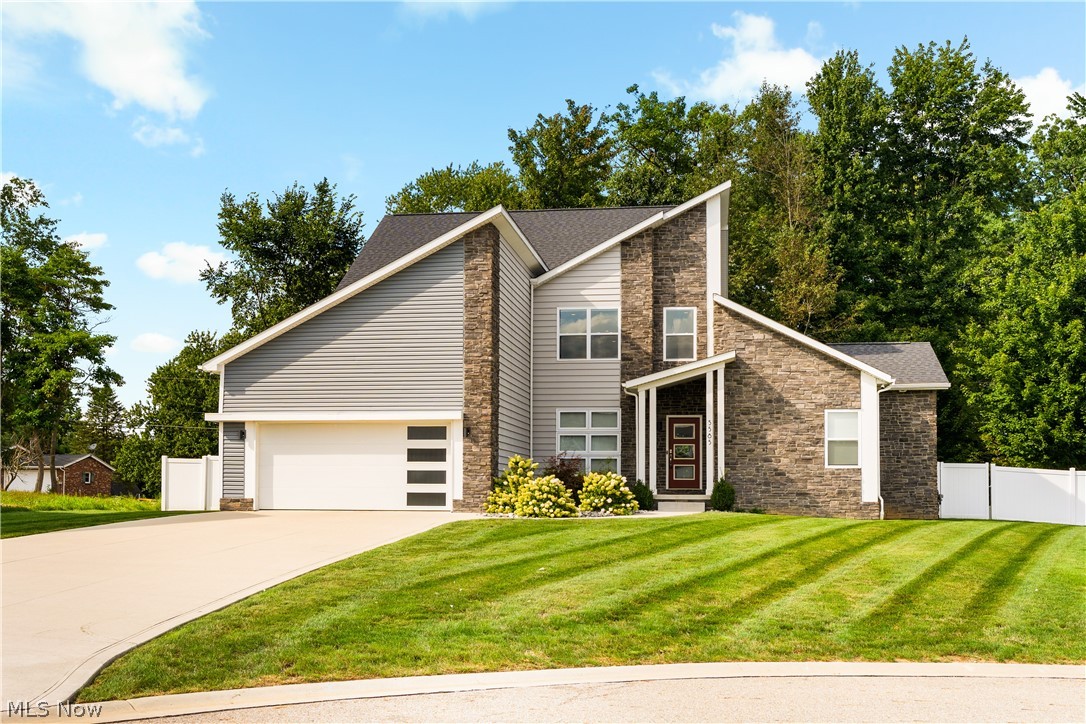 5585 Shadow Ridge Circle NW North Canton OH 44720