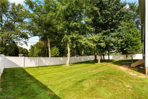 5585 Shadow Ridge Circle NW North Canton OH 44720