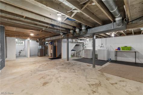 25001 Chardon Road Richmond Heights OH 44143