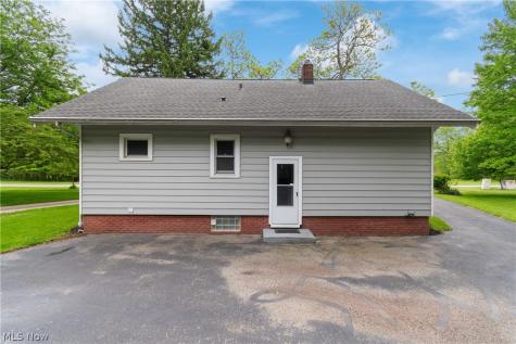 25001 Chardon Road Richmond Heights OH 44143