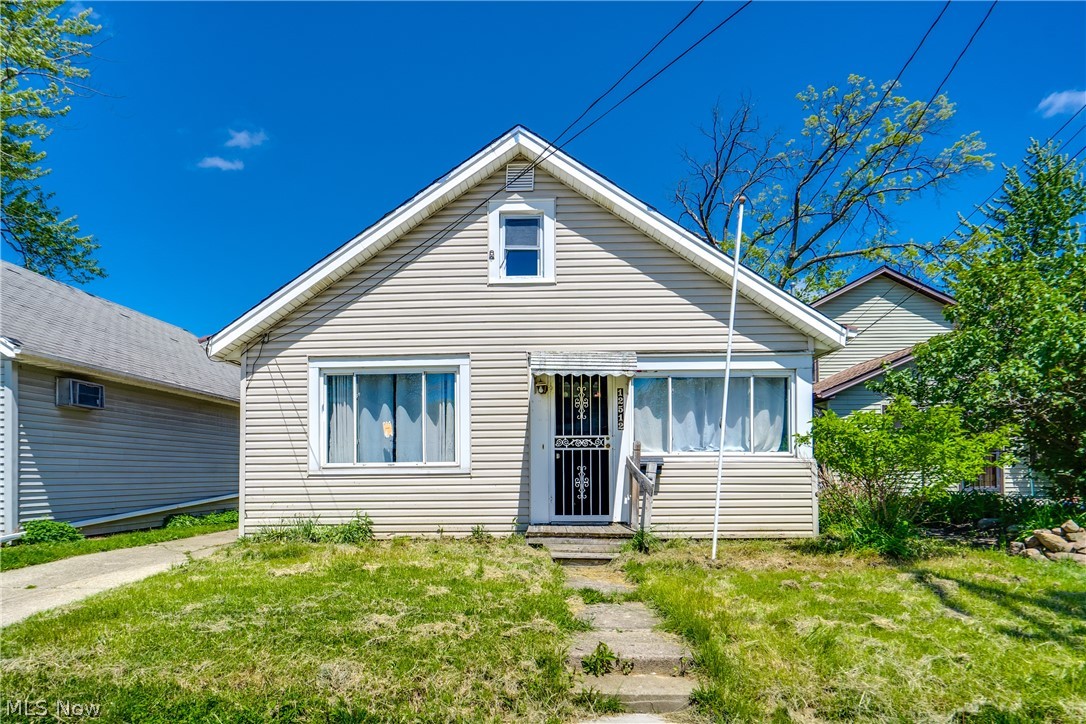 12512 Mcgowan Avenue Cleveland OH 44135