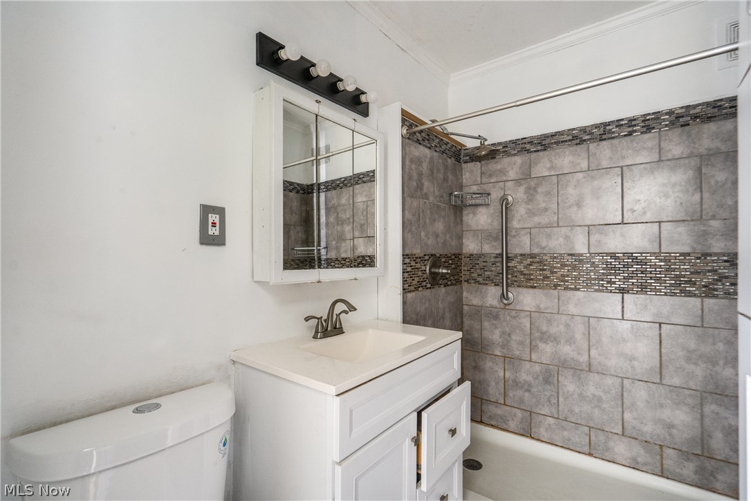 12512 Mcgowan Avenue Cleveland OH 44135