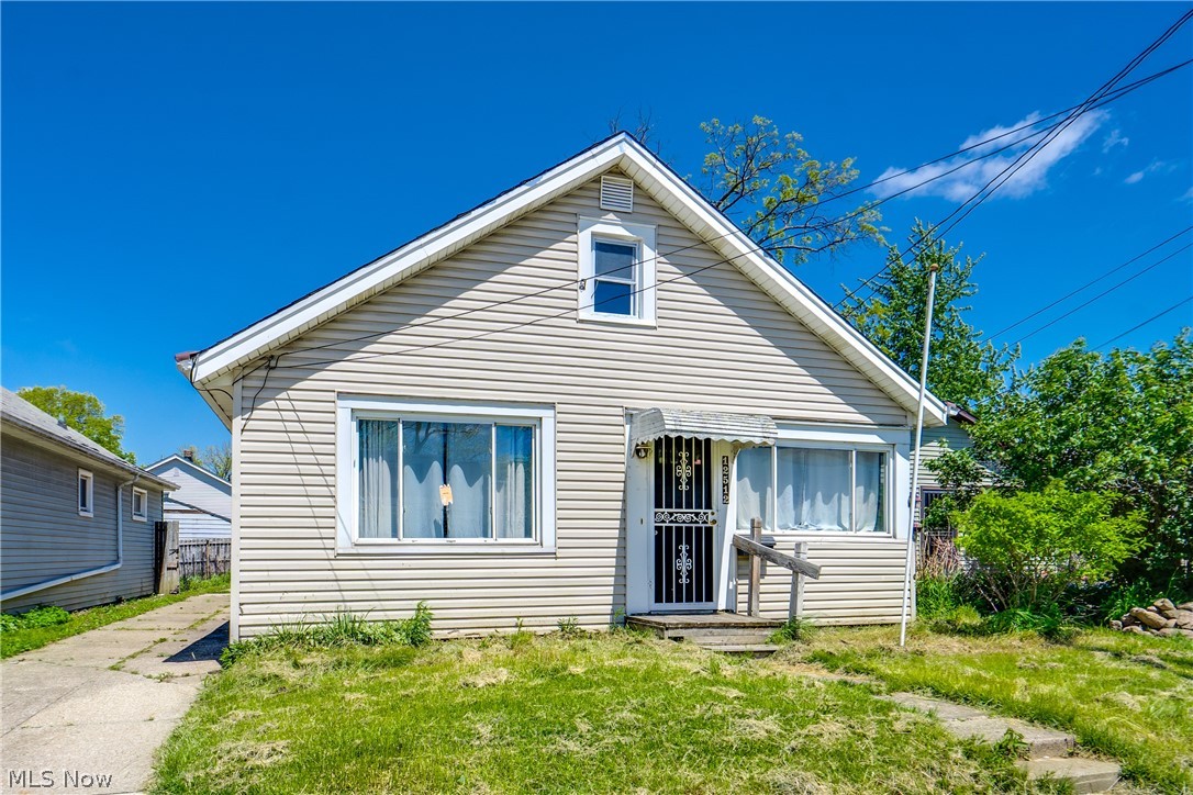 12512 Mcgowan Avenue Cleveland OH 44135