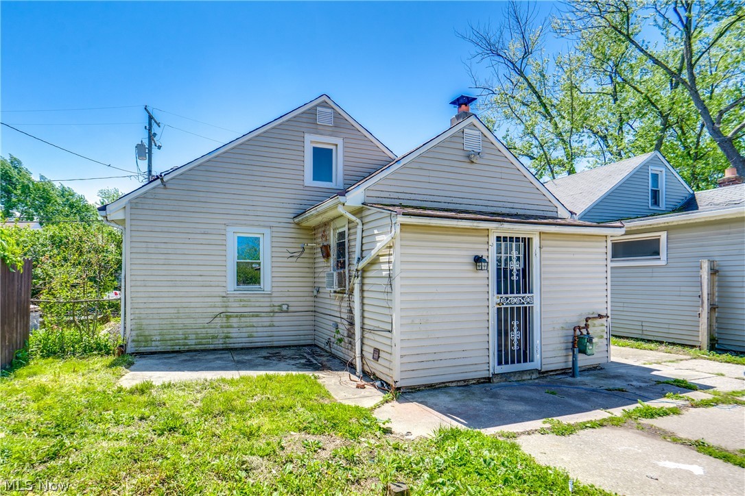 12512 Mcgowan Avenue Cleveland OH 44135