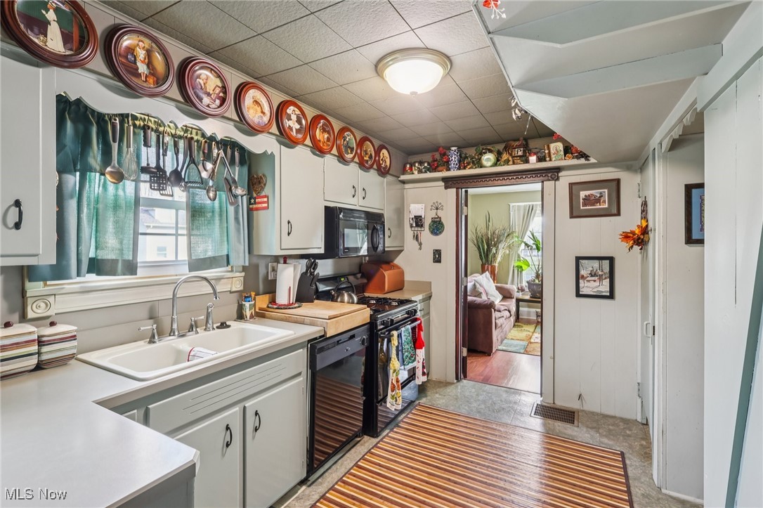 807 Fairfield School Road Columbiana OH 44408