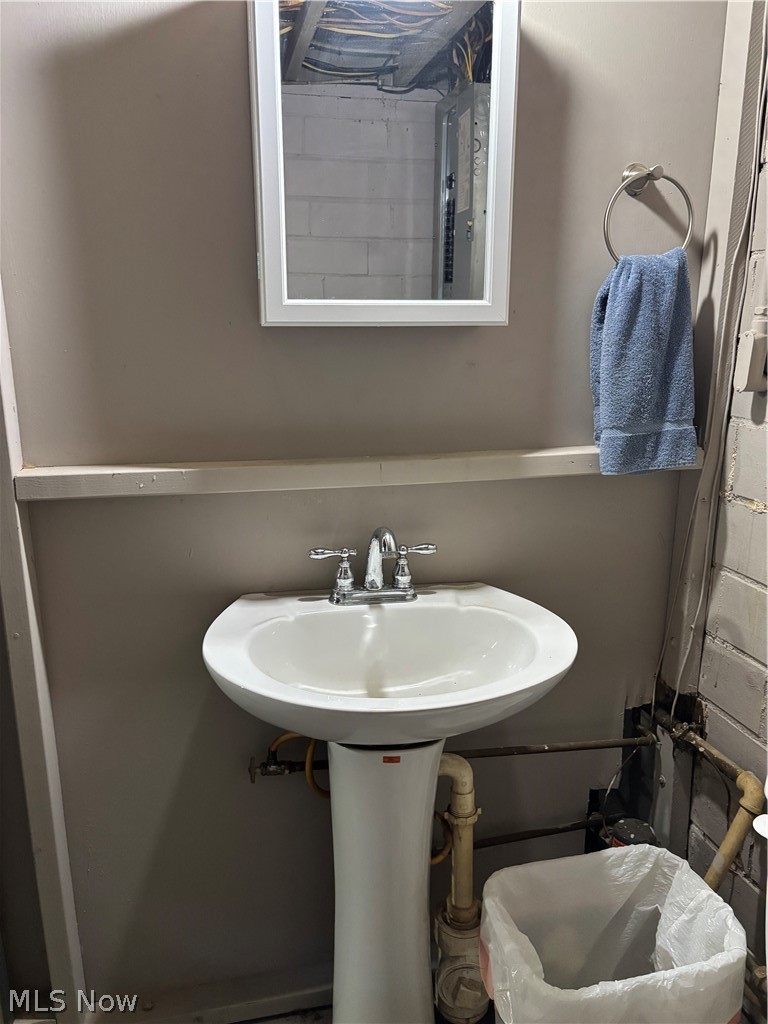 1111 Colonial Boulevard NE Canton OH 44714