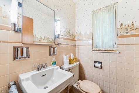 20193 Beachcliff Boulevard Rocky River OH 44116