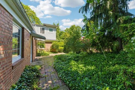 20193 Beachcliff Boulevard Rocky River OH 44116