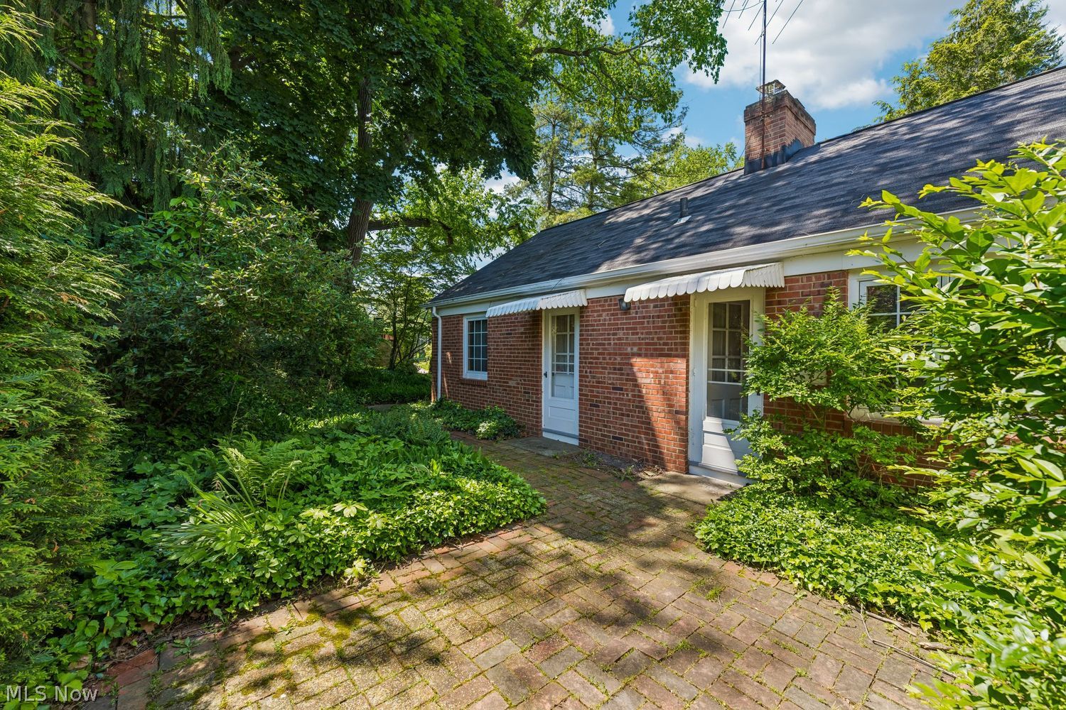 20193 Beachcliff Boulevard Rocky River OH 44116