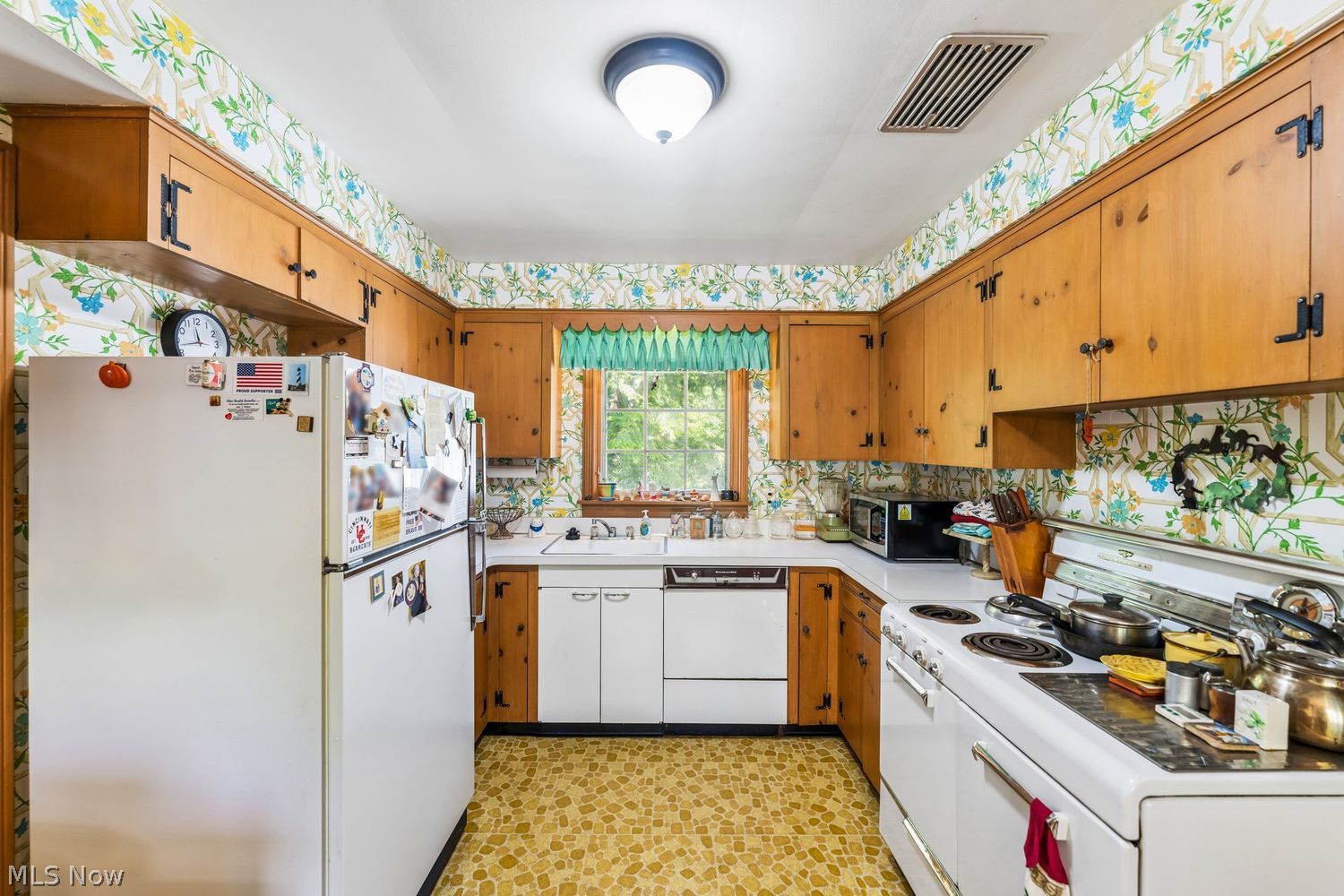 20193 Beachcliff Boulevard Rocky River OH 44116