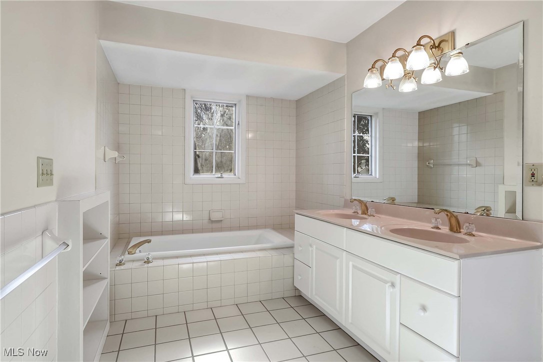 4 Westfield Lane Rocky River OH 44116