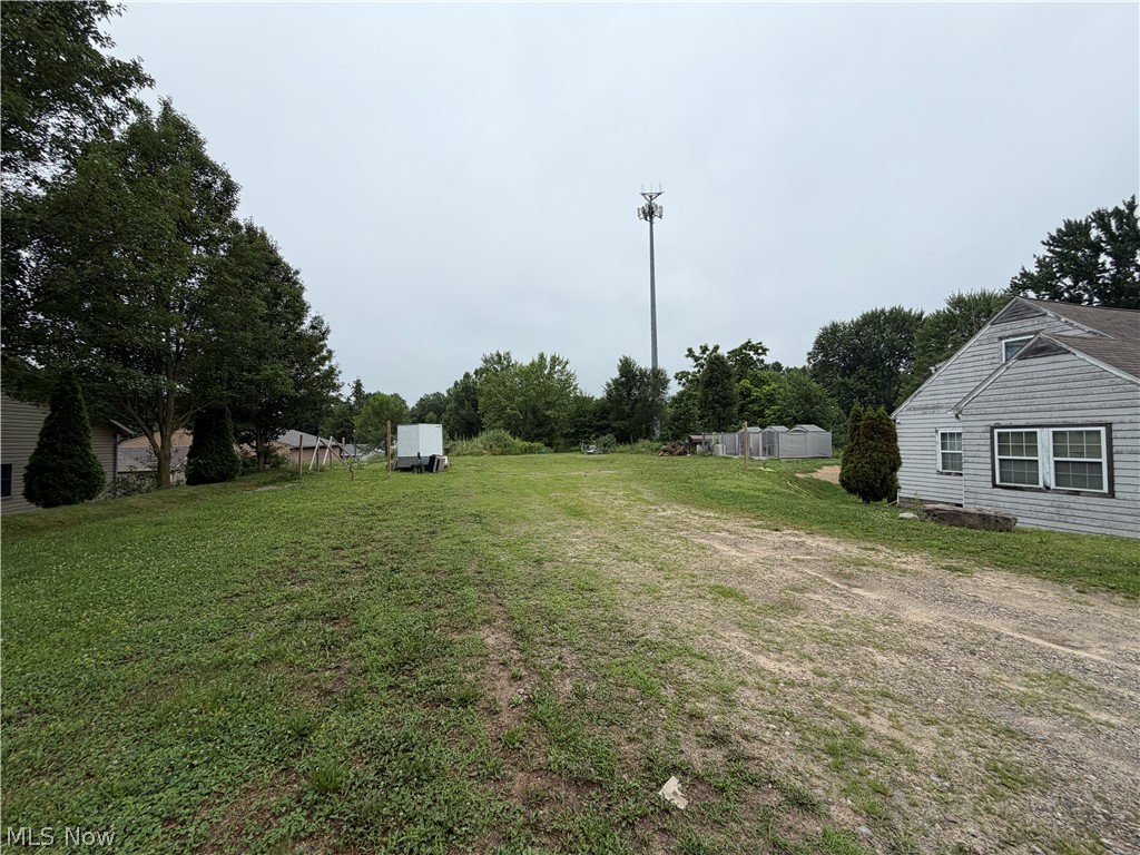 1564 Niles Cortland Road Warren OH 44484