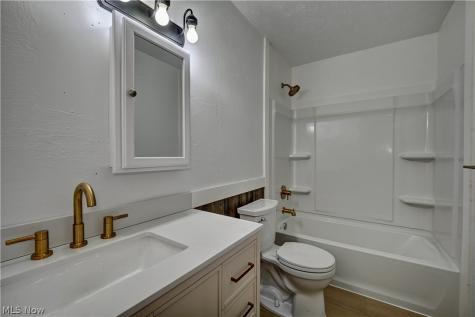 362 Jettie Avenue NE Canton OH 44730