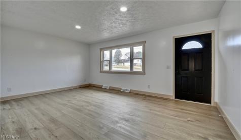 362 Jettie Avenue NE Canton OH 44730