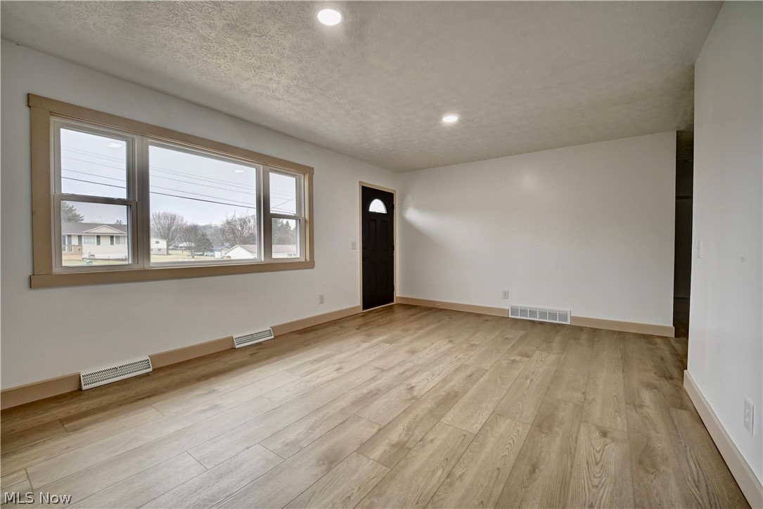 362 Jettie Avenue NE Canton OH 44730