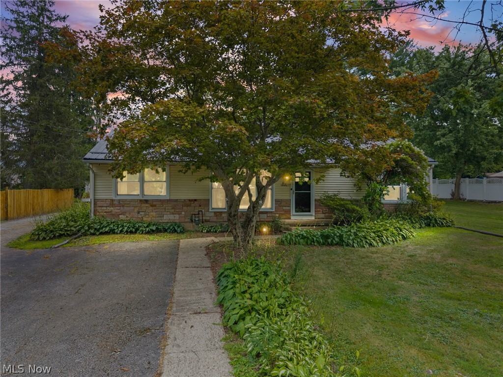 14421 Garden Street Burton OH 44021