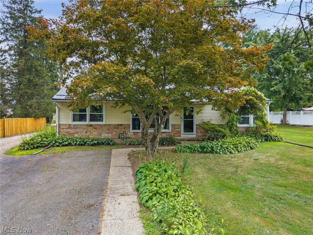 14421 Garden Street Burton OH 44021