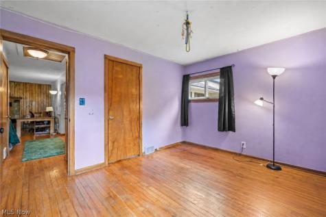 14421 Garden Street Burton OH 44021
