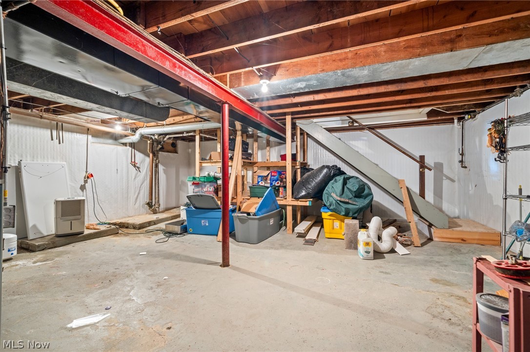 14421 Garden Street Burton OH 44021