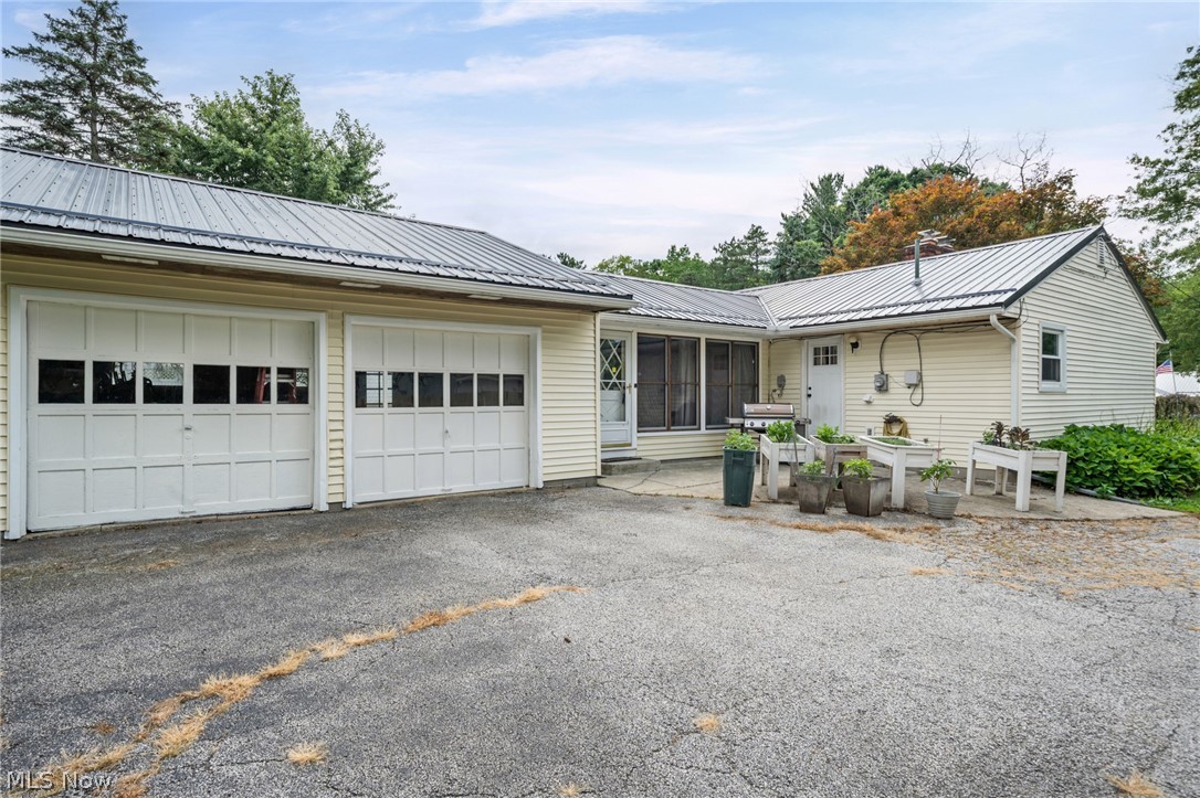 14421 Garden Street Burton OH 44021