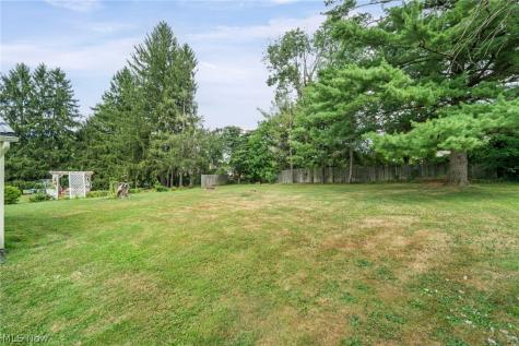 14421 Garden Street Burton OH 44021
