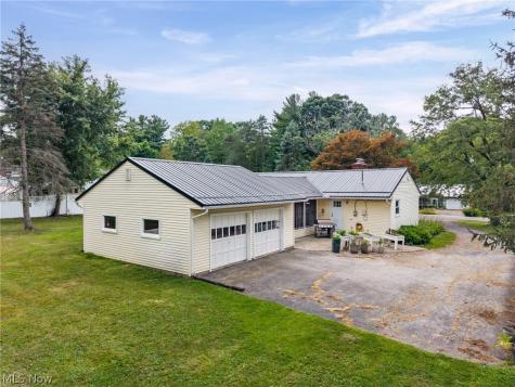 14421 Garden Street Burton OH 44021