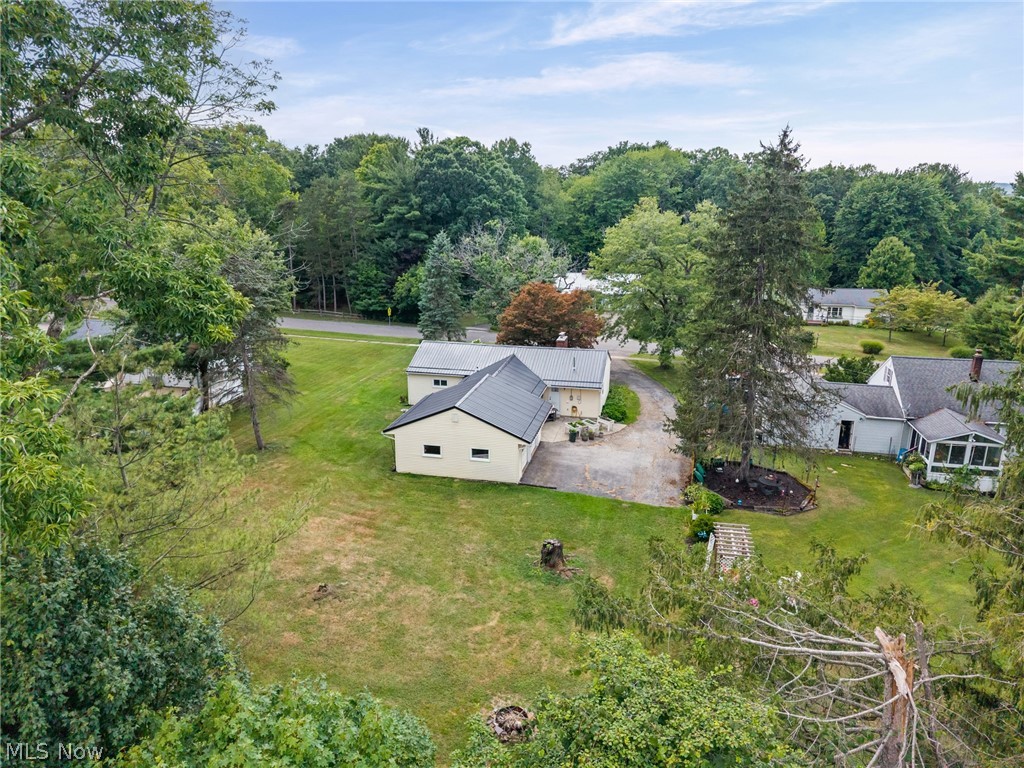 14421 Garden Street Burton OH 44021