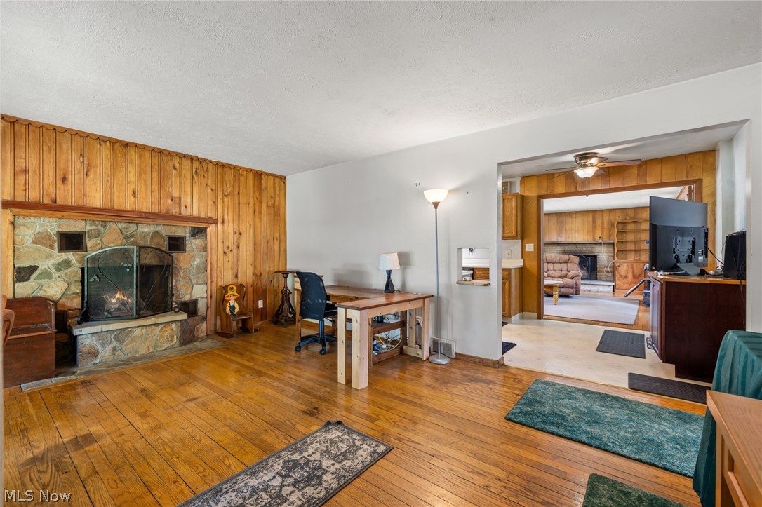 14421 Garden Street Burton OH 44021