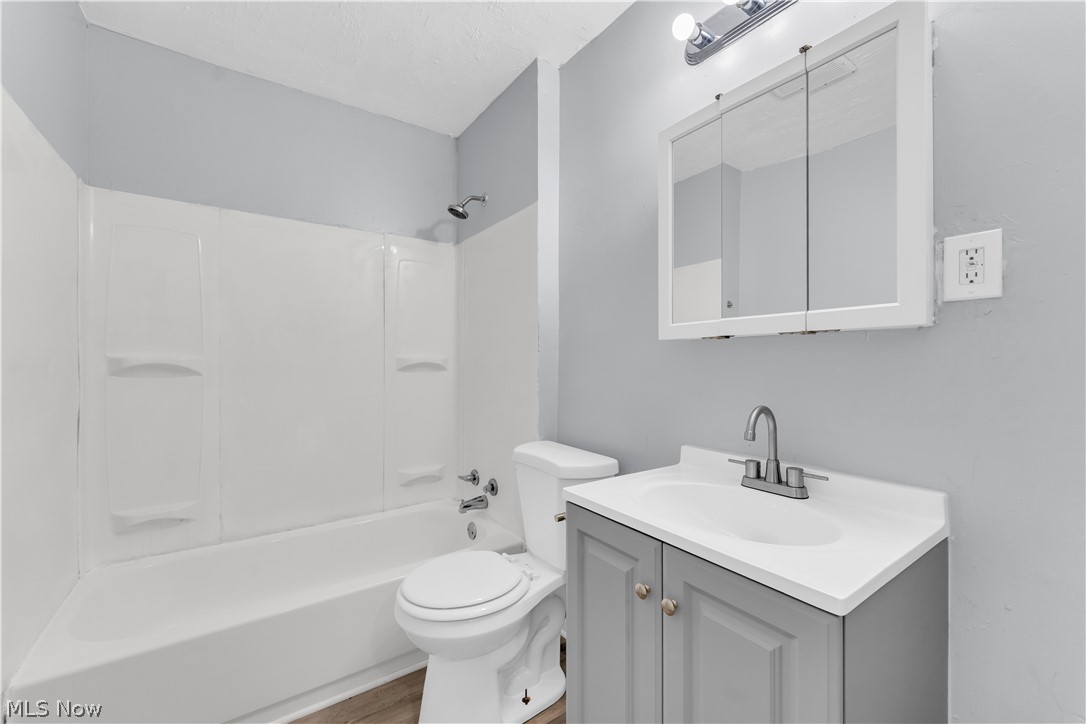 12701 Rexford Avenue Cleveland OH 44105