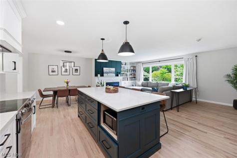 3031 Silverview Drive Silver Lake OH 44224
