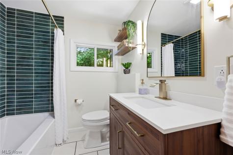 3031 Silverview Drive Silver Lake OH 44224
