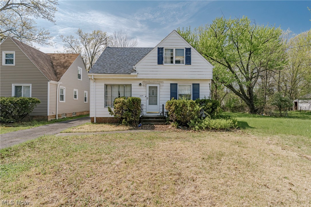 1004 Woodview Road Cleveland Heights OH 44121