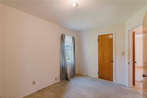 1004 Woodview Road Cleveland Heights OH 44121