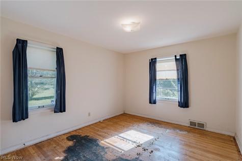 1004 Woodview Road Cleveland Heights OH 44121