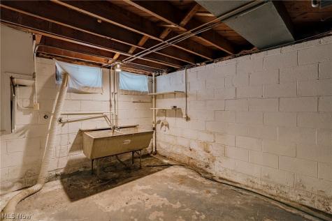 1004 Woodview Road Cleveland Heights OH 44121