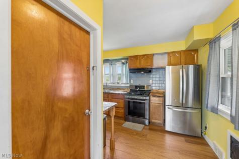 590 Bell Avenue Elyria OH 44035