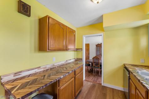 590 Bell Avenue Elyria OH 44035