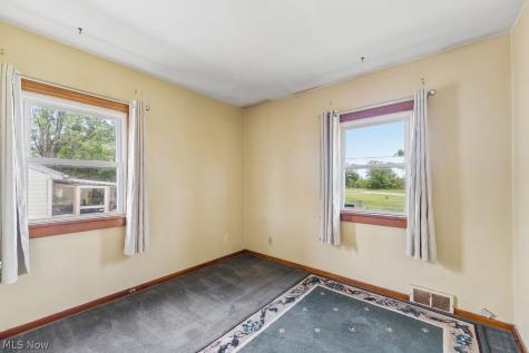 590 Bell Avenue Elyria OH 44035