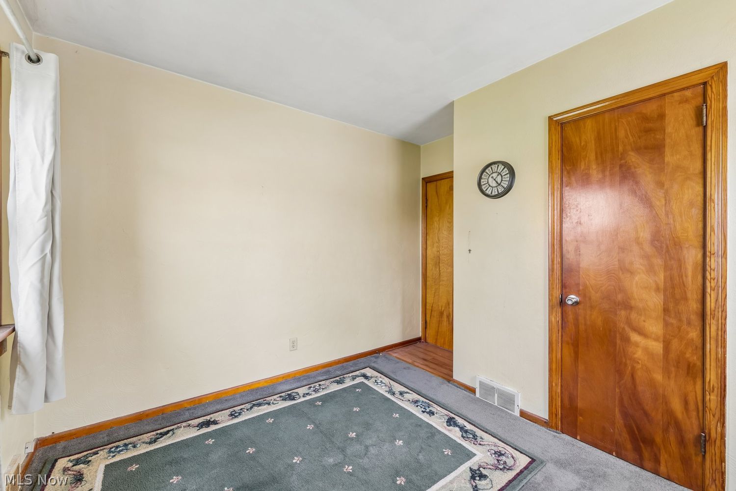 590 Bell Avenue Elyria OH 44035