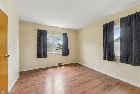 590 Bell Avenue Elyria OH 44035