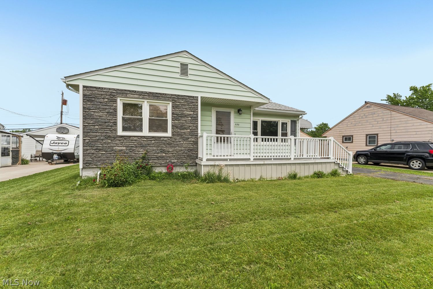 590 Bell Avenue Elyria OH 44035