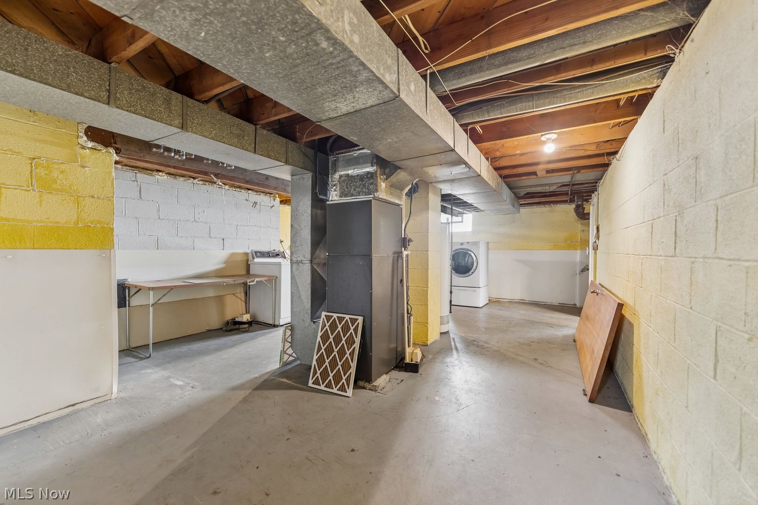 590 Bell Avenue Elyria OH 44035