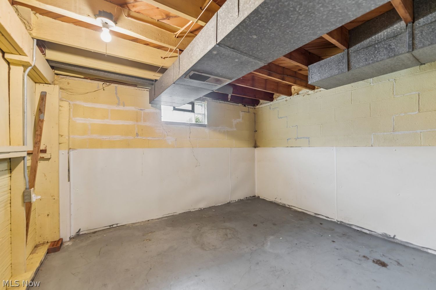 590 Bell Avenue Elyria OH 44035