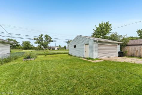 590 Bell Avenue Elyria OH 44035