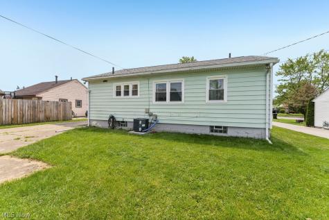 590 Bell Avenue Elyria OH 44035