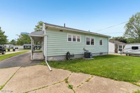 590 Bell Avenue Elyria OH 44035