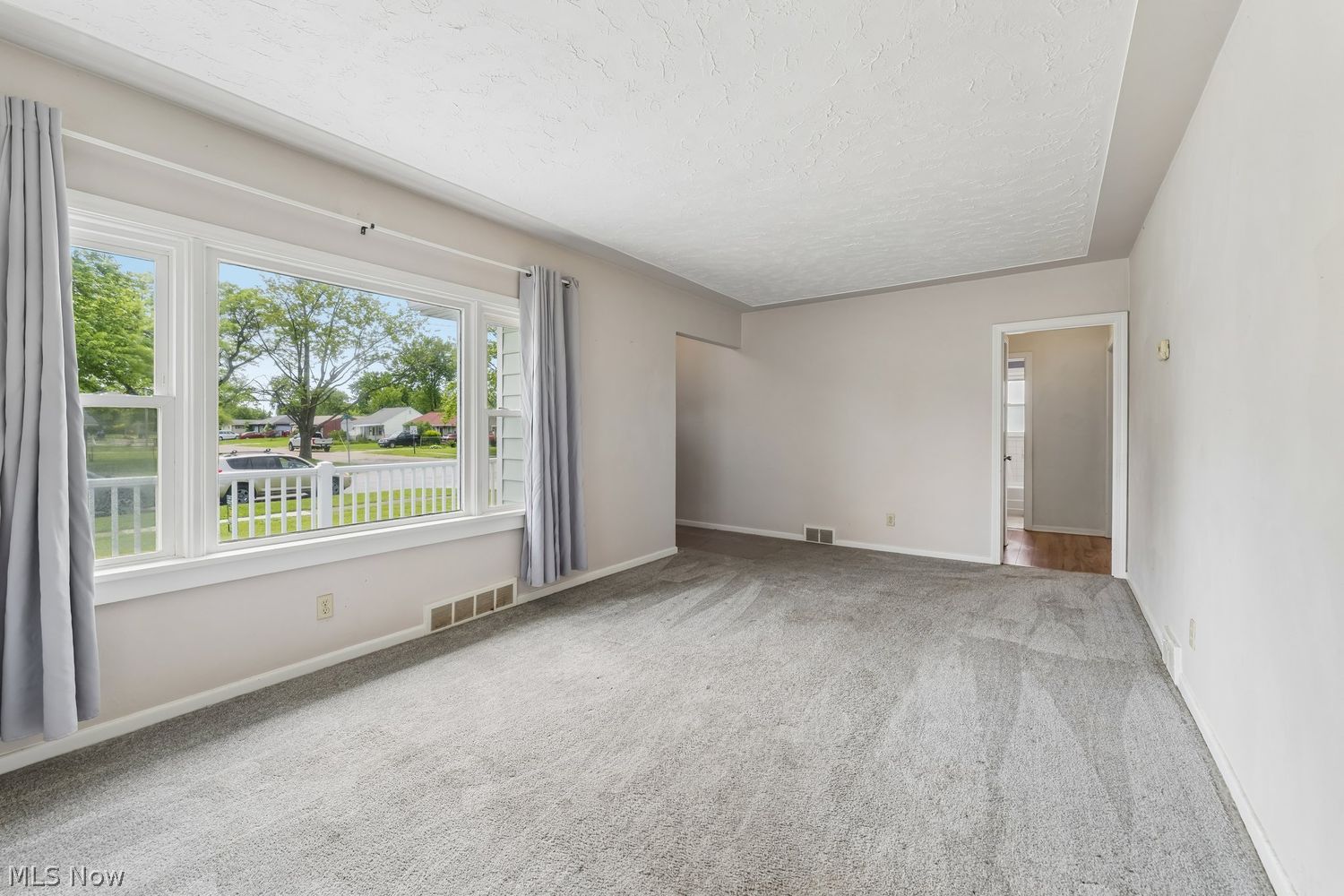 590 Bell Avenue Elyria OH 44035
