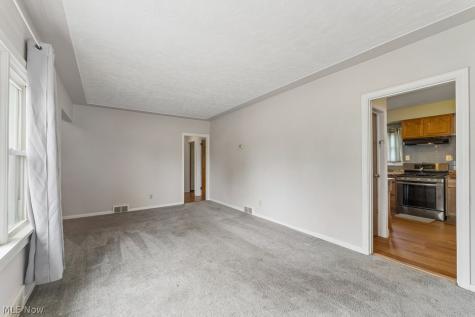590 Bell Avenue Elyria OH 44035