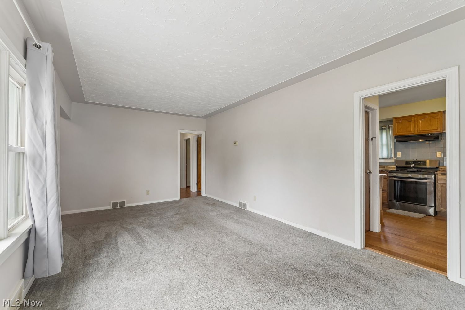 590 Bell Avenue Elyria OH 44035